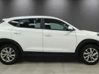 Used Hyundai Tucson SE 132 HP (97 kW) 2020 White SUV