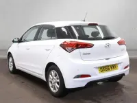 Used Hyundai i20 SE 84 HP (61 kW) 2016 White Hatchback