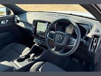 Usado Volvo EX40 Core 172 kW (234 HP) 2025 Azul SUV