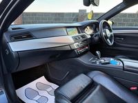 Begagnad BMW M5 2015 Grå Sedan