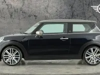Used Mini Cooper Exclusive 134 HP (98 kW) 2023 Black Hatchback