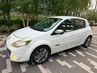 Used Renault Clio II Dynamique 2011 White Hatchback