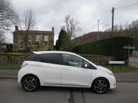 Używany Toyota Yaris Trend 99 KM (72 kW) 2013 Biały Hatchback