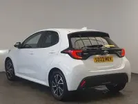 Used Toyota Yaris Hybrid Design 116 HP (85 kW) 2022 White Hatchback