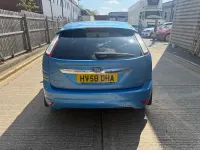 Begagnad Ford Focus Titanium 2008 Blå Halvkombi