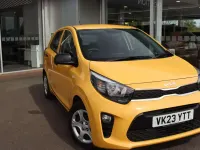 Begagnad Kia Picanto 66 HK (48 kW) 2023 Gul Halvkombi