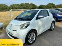 Used Toyota iQ 98 HP (72 kW) 2010 White Hatchback