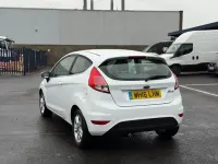 Usado Ford Fiesta Zetec 2016 Branco Citadino