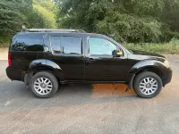 Used Nissan Pathfinder Tekna 190 HP (139 kW) 2010 Black SUV