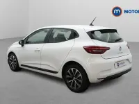 Used Renault Clio Evolution 90 HP (66 kW) 2023 White Hatchback