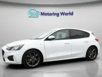 Used Ford Focus ST-Line 125 HP (91 kW) 2019 White Hatchback