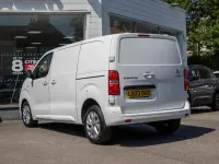 Used Citroën Dispatch 101 HP (74 kW) 2023 White MPV