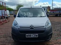 Used Citroën Berlingo 75 HP (55 kW) 2017 White MPV