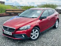 Used Volvo V40 2014 Red Hatchback