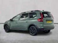 Used Dacia Jogger Extreme 110 HP (80 kW) 2024 Green MPV