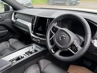 Usado Volvo XC60 Plus 197 CV (144 kW) 2022 Blanco SUV