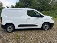 Used Vauxhall Combo 100 HP (73 kW) 2021 White MPV