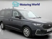 Usado Ford Tourneo Titanium 122 CV (89 kW) 2026 Familiar