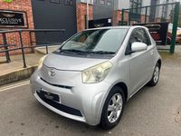 Used Toyota iQ 68 HP (50 kW) 2009 Silver Hatchback