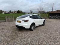 Used Tesla Model Y Long Range AWD 378 kW (514 HP) 2022 White SUV