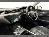 Usado Audi Q8 e-tron Sport 250 kW (340 HP) 2023 Branco SUV