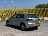 Used VW Golf VII SE 115 HP (84 kW) 2018 Silver Hatchback