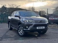 Usado Toyota HiLux 150 HP (110 kW) 2018 Cinzento Pickup