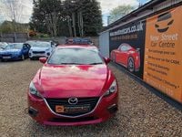 Used Mazda 3 100 HP (73 kW) 2014 Red Hatchback