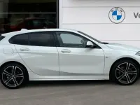 Usado BMW 118 M Sport 140 CV (102 kW) 2023 Blanco Utilitario