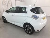 Used Renault Zoe Dynamique 39 kW (54 HP) 2019 White Hatchback