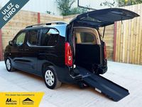 Used Vauxhall Combo Design Edition 130 HP (95 kW) 2023 Black MPV