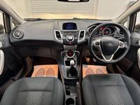 Used Ford Fiesta Titanium 118 HP (86 kW) 2012 Brown Hatchback