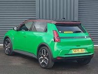 New Renault R5 Urban 88 kW (120 HP) 2025 Green Hatchback