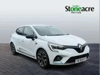 Używany Renault Clio V 138 KM (101 kW) 2021 Biały Hatchback