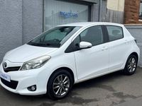 Begagnad Toyota Yaris 2014 Vit Halvkombi