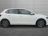 Used VW Polo Life 79 HP (58 kW) 2024 White Hatchback