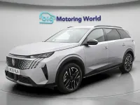 Gebraucht Peugeot 5008 Allure 136 PS (100 kW) 2025 Grau SUV