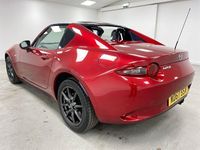 Używany Mazda MX5 Inclusive 131 KM (96 kW) 2017 Czerwony Kabriolet