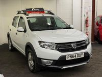 Used Dacia Sandero Lauréate 90 HP (66 kW) 2014 White Hatchback