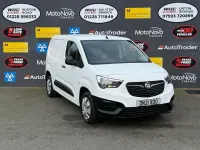 Used Vauxhall Combo 100 HP (73 kW) 2021 White MPV