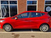 Begagnad Ford Fiesta Trend 2022 Röd Halvkombi