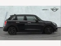 Usado Mini Cooper Classic 136 HP (100 kW) 2023 Preto Citadino