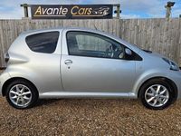 Used Toyota Aygo 68 HP (50 kW) 2014 Silver Hatchback