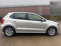 Used VW Polo SE 75 HP (55 kW) 2015 Silver Hatchback
