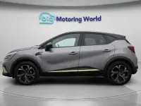 Usado Renault Captur Engineered 145 HP (106 kW) 2023 Cinzento SUV