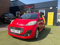 Used Peugeot 107 Active 68 HP (50 kW) 2014 Red Hatchback