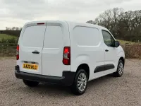 Used Citroën Berlingo 100 HP (73 kW) 2022 White MPV