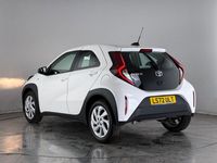 Used Toyota Aygo X PURE 72 HP (52 kW) 2022 White SUV