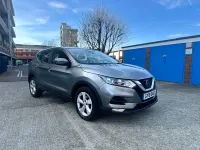 Usado Nissan Qashqai Acenta 115 HP (84 kW) 2018 Cinzento SUV