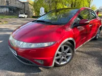 Begagnad Honda Civic EX 140 HK (102 kW) 2006 Röd Halvkombi